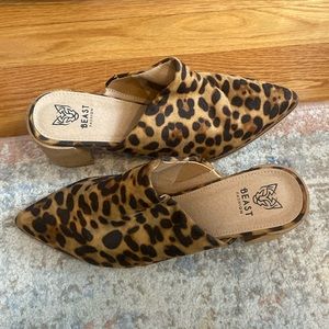 Leopard mules